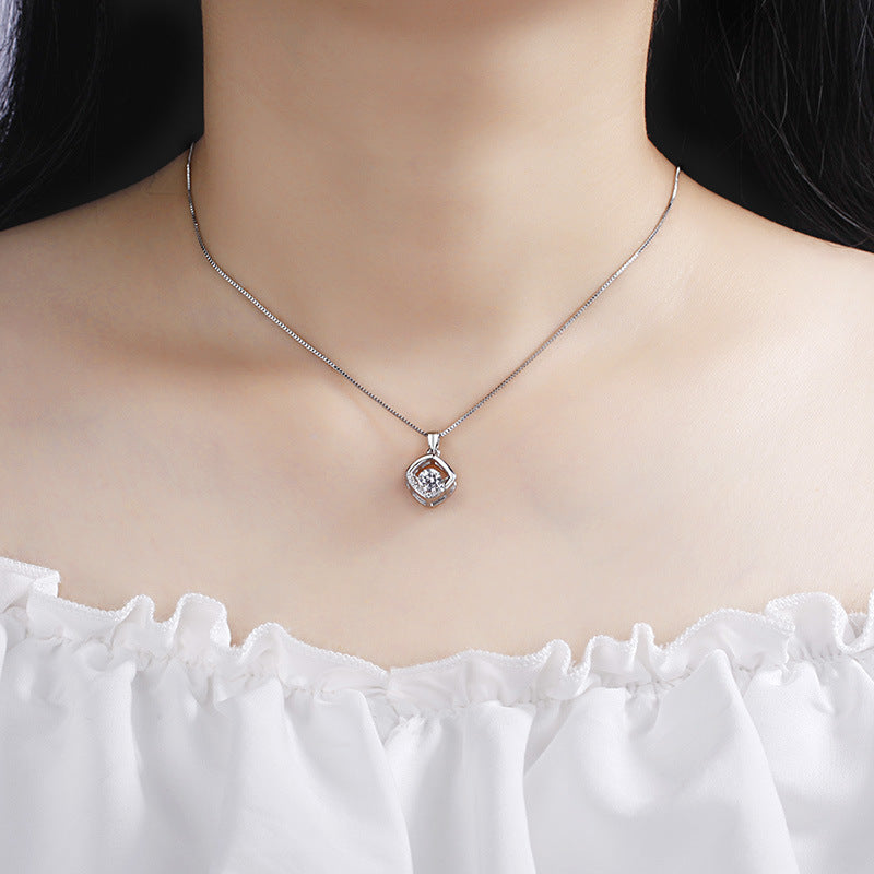 Square Dynamic Necklace For Women Light Luxury Niche Design
